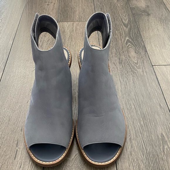 Clarks Somerset Glacier Blue Grey Suede Sandals - Picture 3 of 8